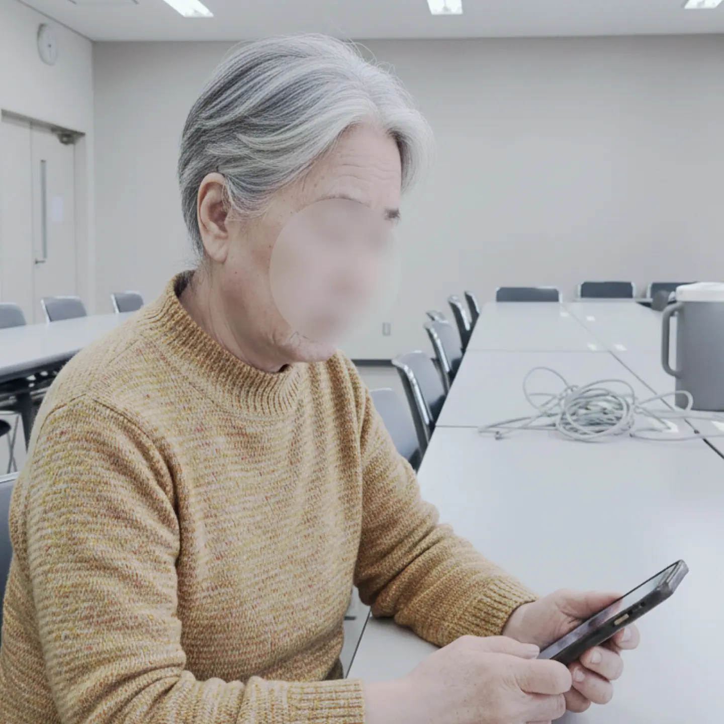 Field research in a smartphone class for older adults